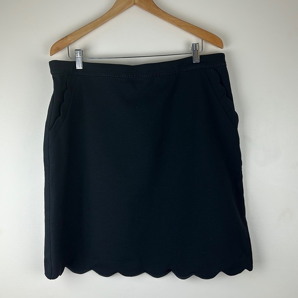 Skies and Blue Woman’s Skirt 1X Knee Length Pockets Elastic Waist Scallop Hem - Picture 1 of 7